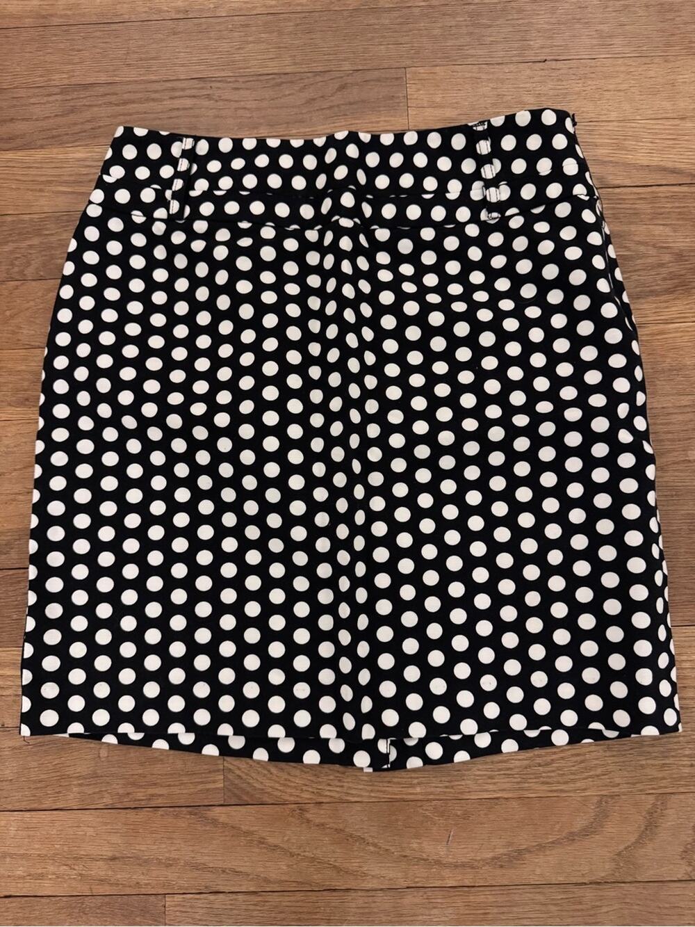 Rafaella Women's Black White Polka Dot Mini Pencil Skirt - Size 10P
b2
